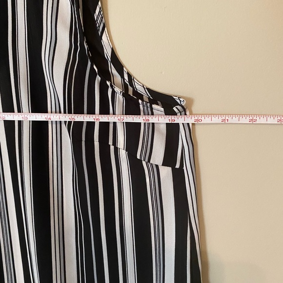 Dress top/tunic 😍 (5/20) - Picture 3 of 9